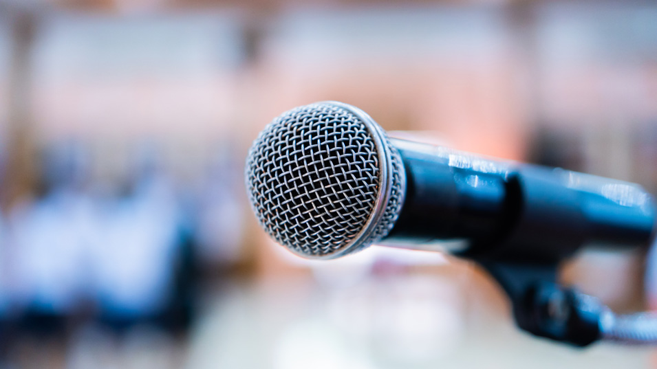 https://convenience.org/getmedia/34243e0f-8bb2-410d-86a1-8ede08268e5c/microphone.jpg