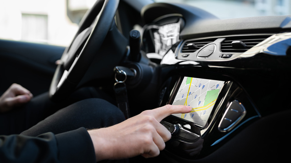 https://convenience.org/getmedia/544a77a6-b491-4402-ba4e-23c08d841670/Using-Car-GPS-Navigation.jpg